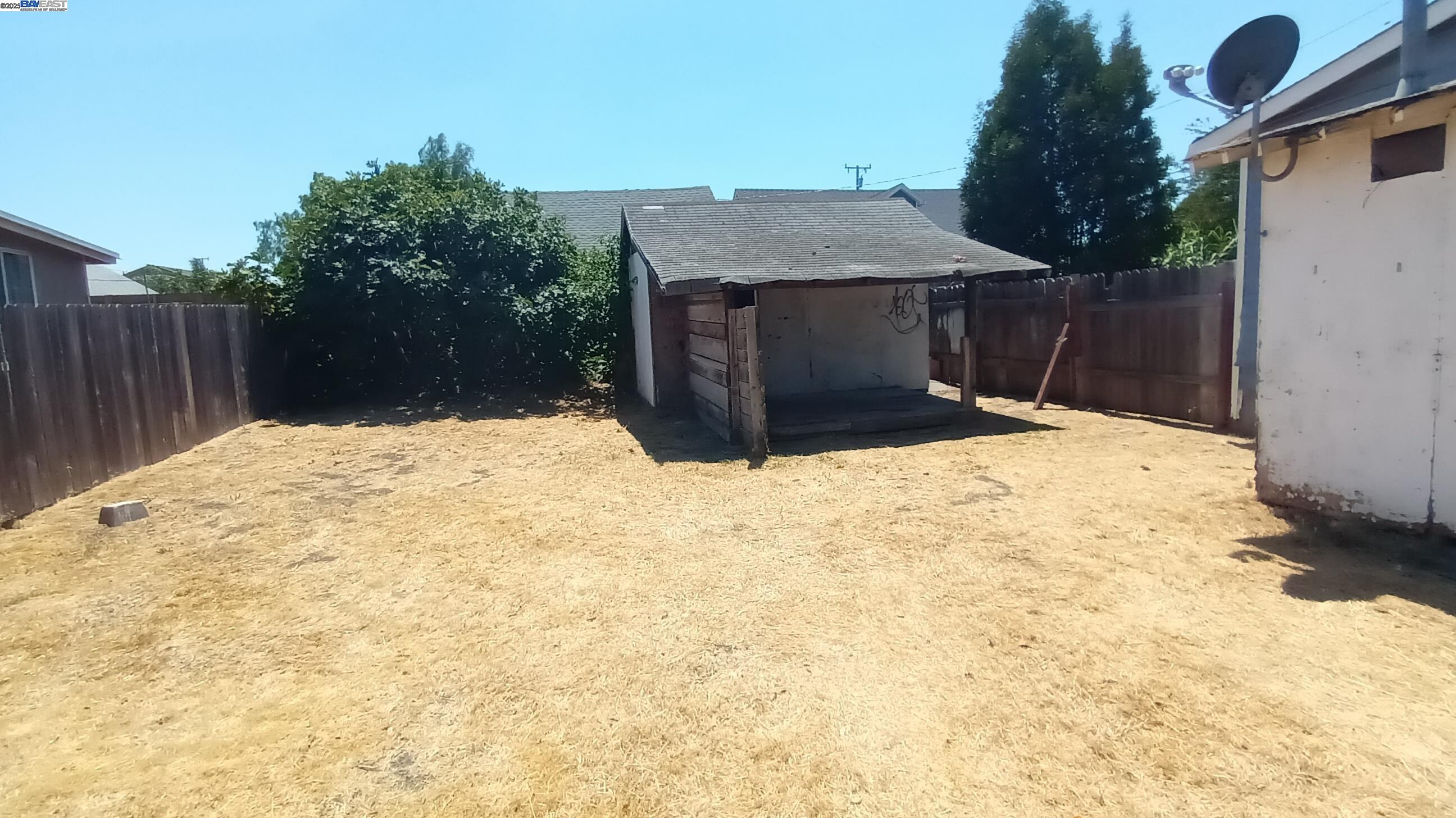 118 Poinsettia Ave