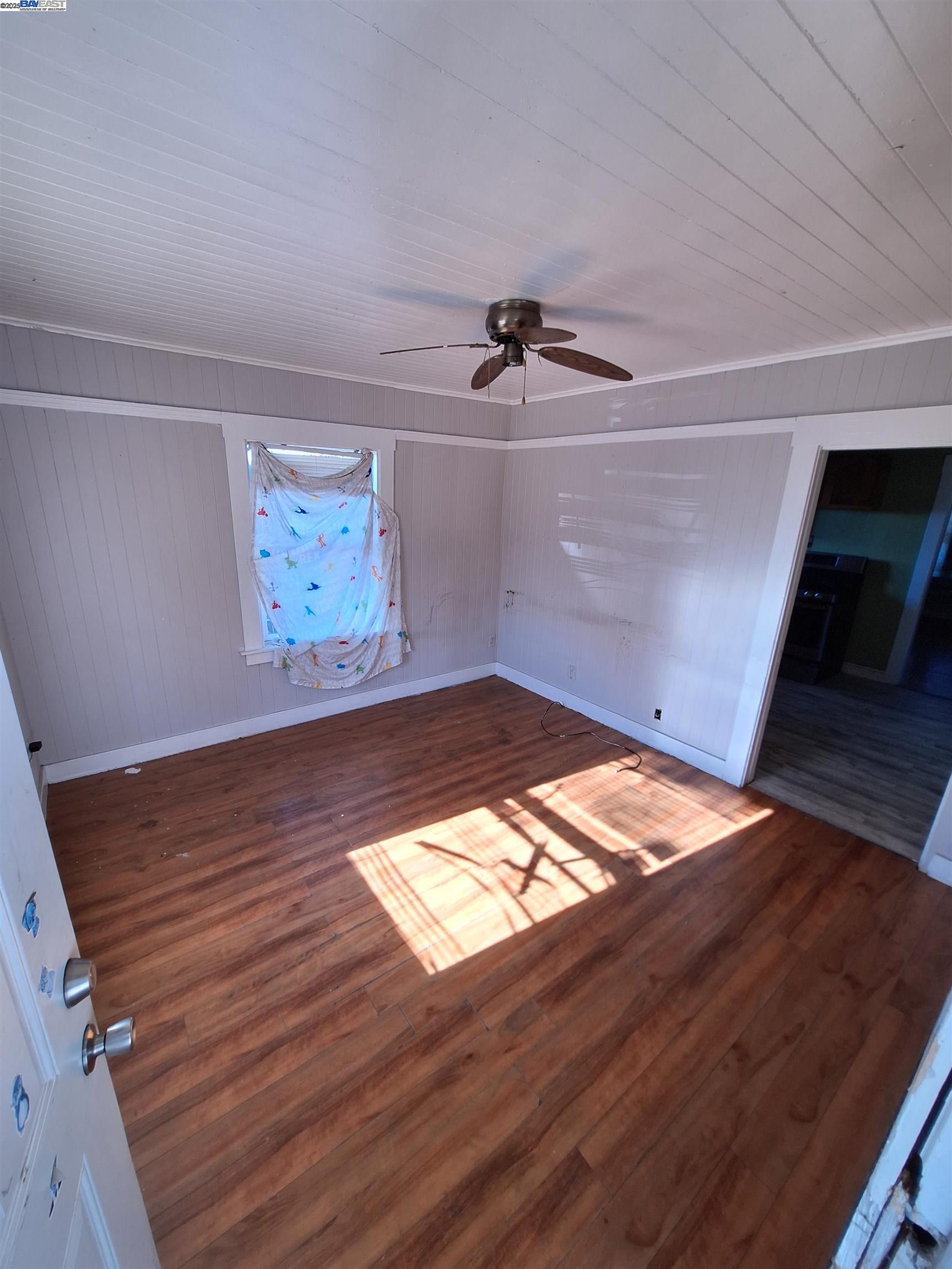 118 Poinsettia Ave