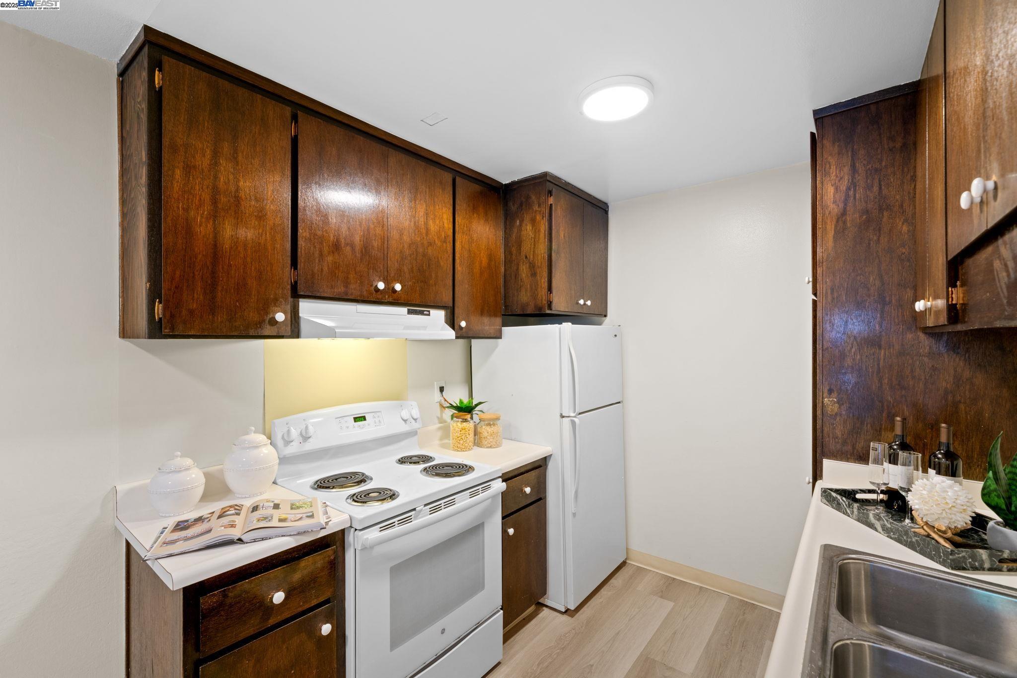 1327 Webster St # B101