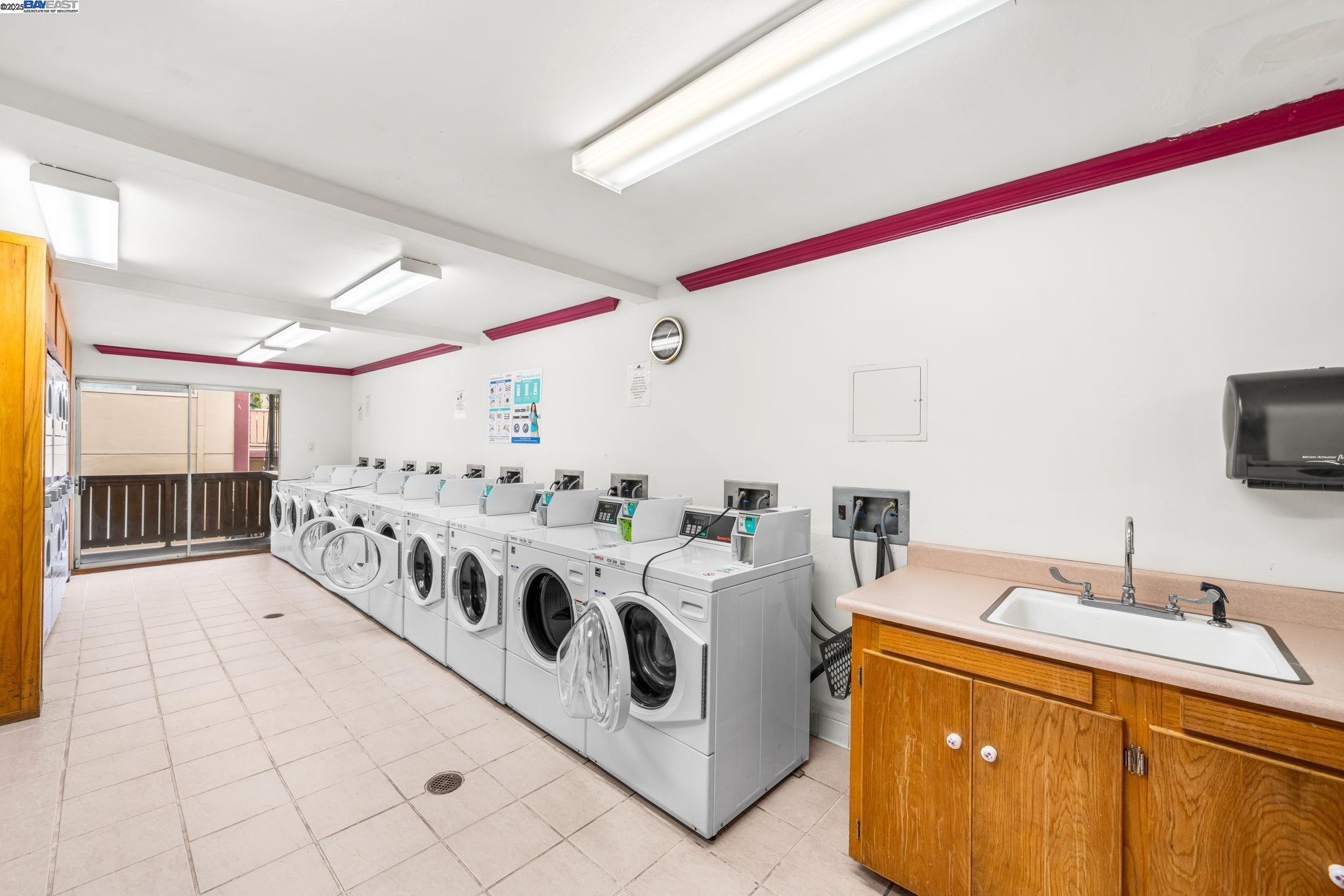 1327 Webster St # B101