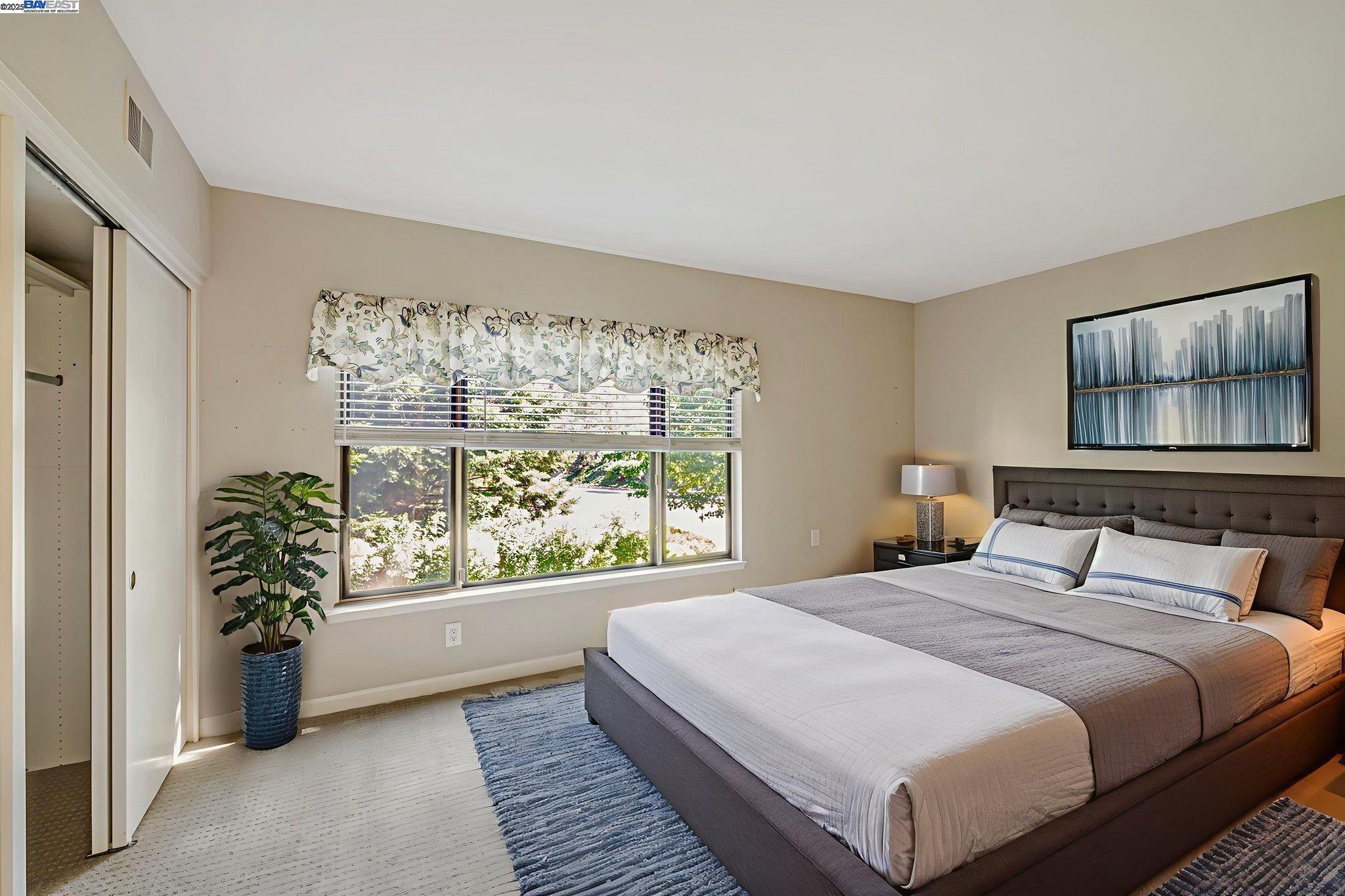 1400 Golden Rain Rd # 3