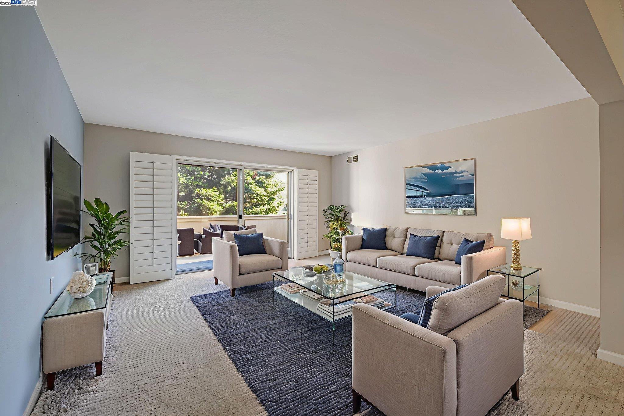 1400 Golden Rain Rd # 3