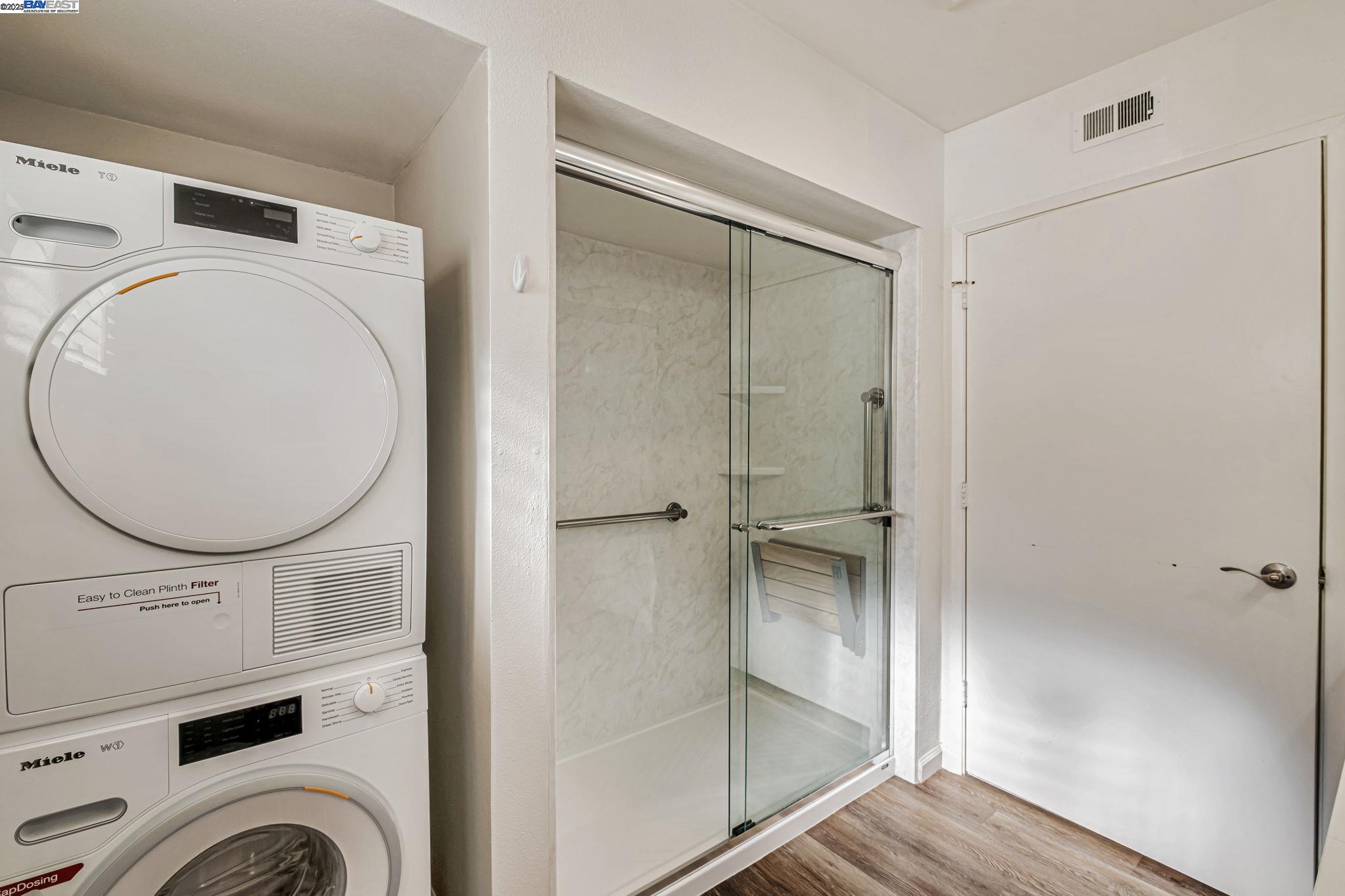 1400 Golden Rain Rd # 3