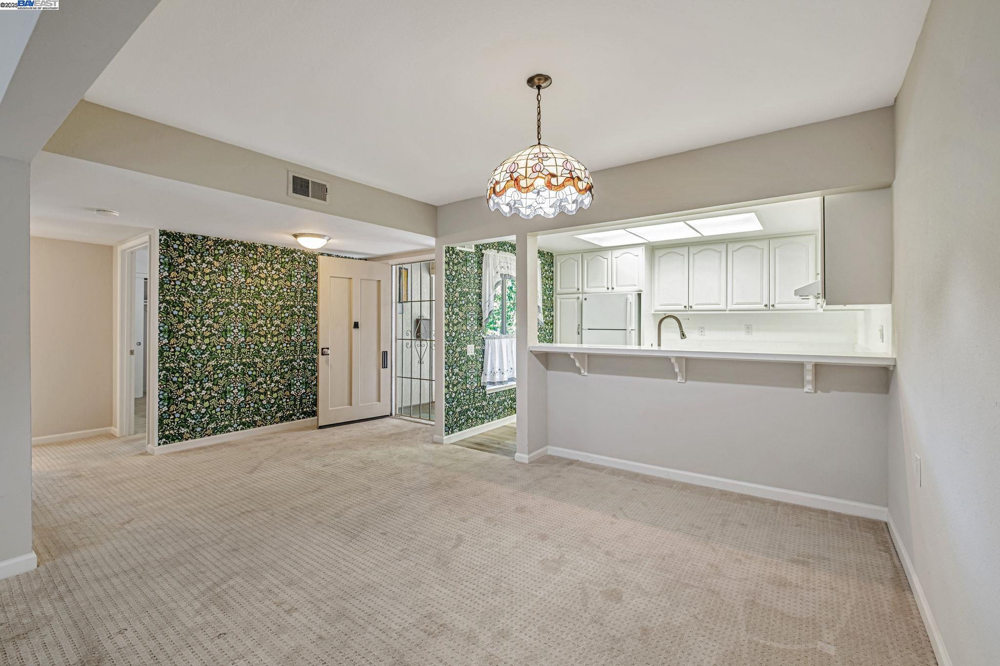 1400 Golden Rain Rd # 3