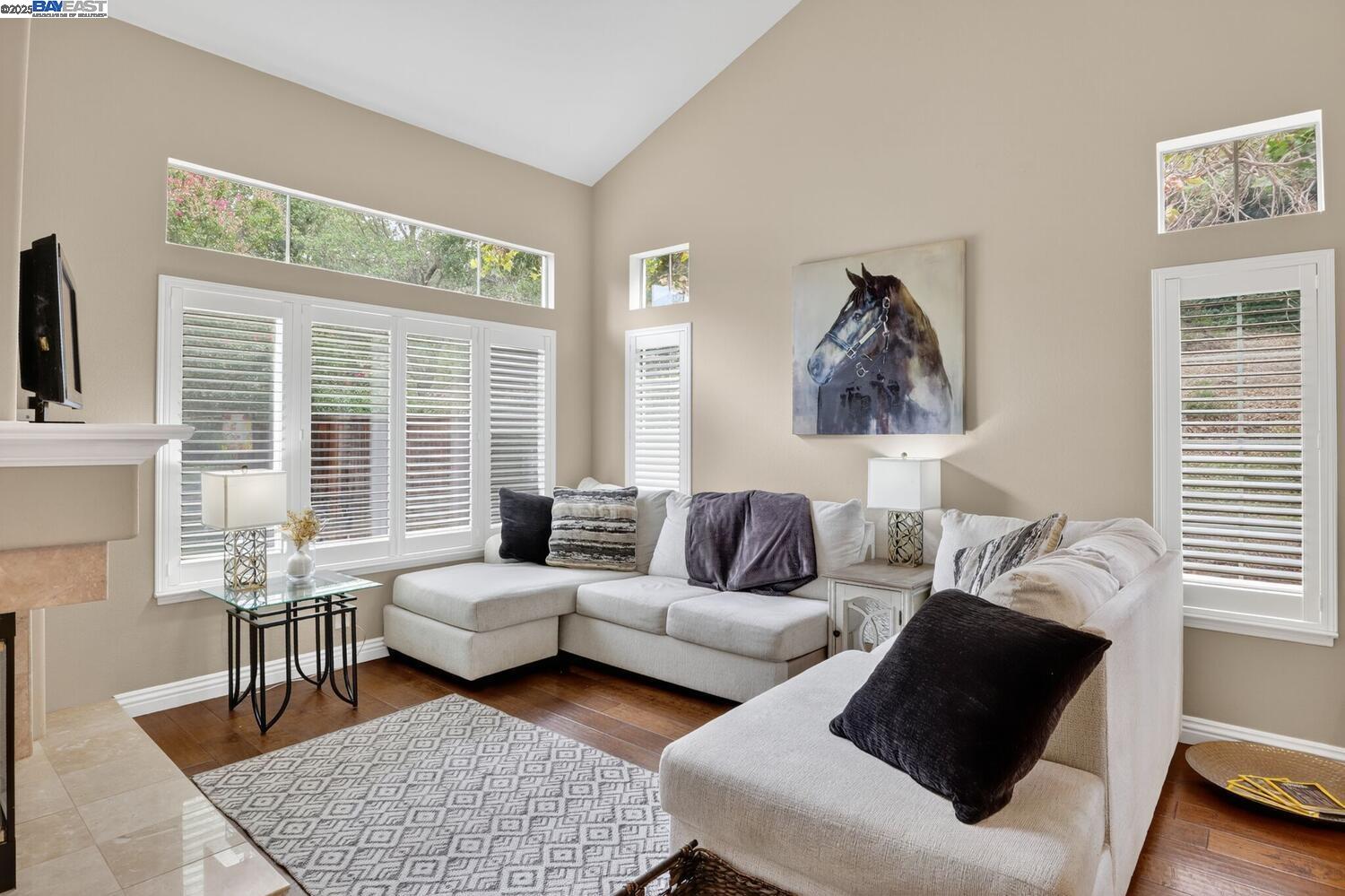 214 Bellflower Dr