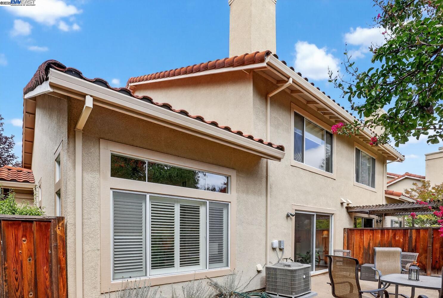 214 Bellflower Dr