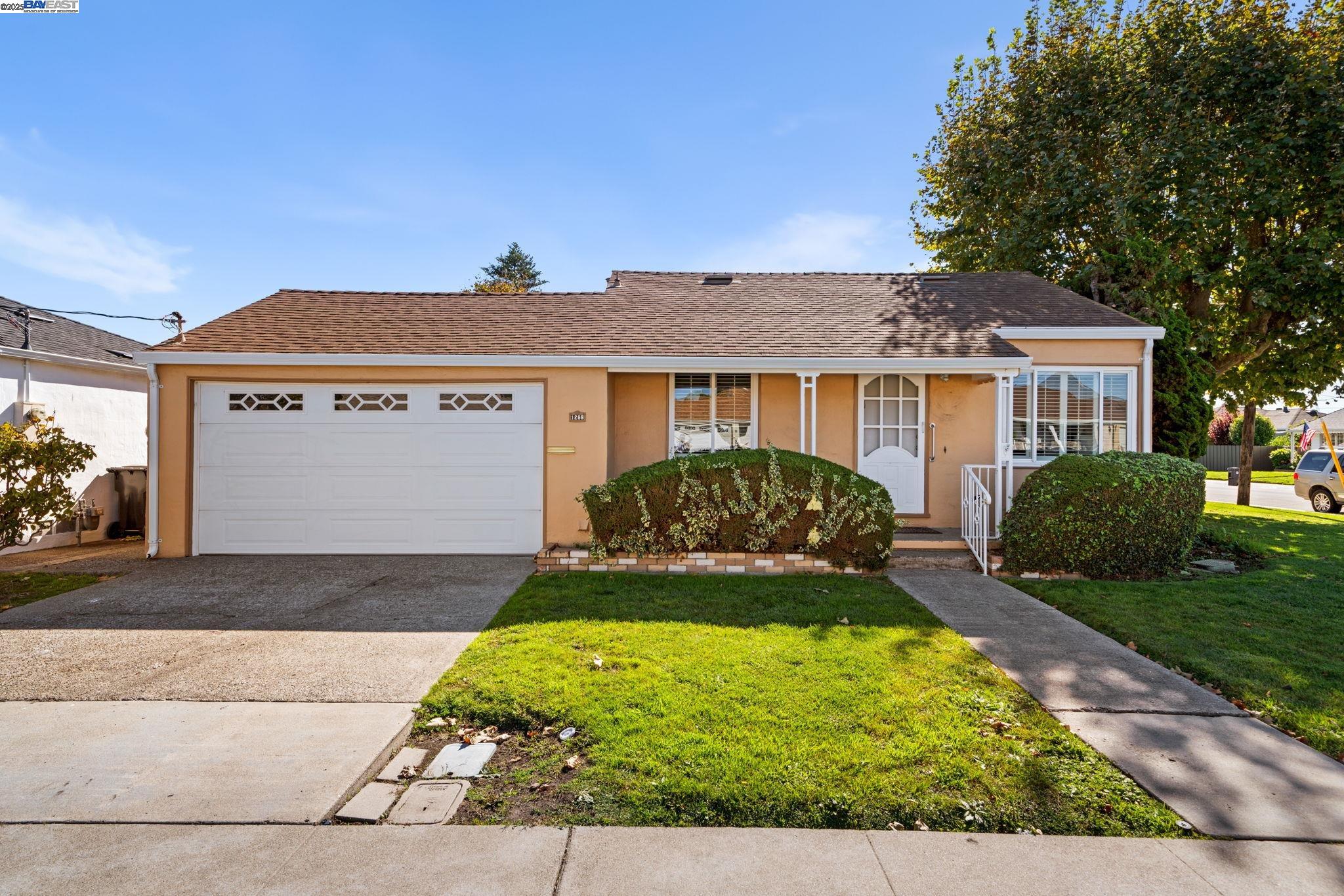 1266 Via El Monte