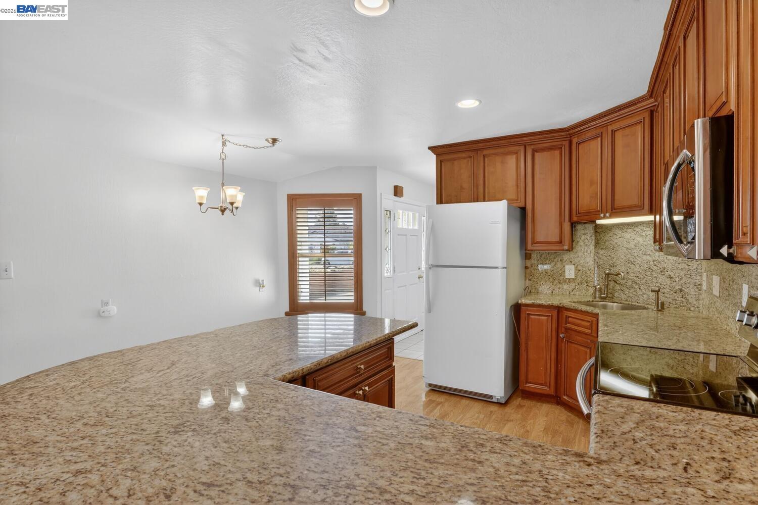 13912 Aurora Dr