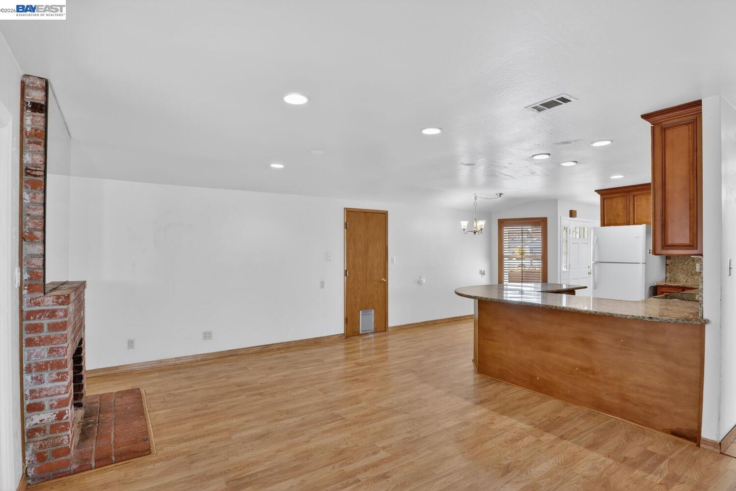 13912 Aurora Dr