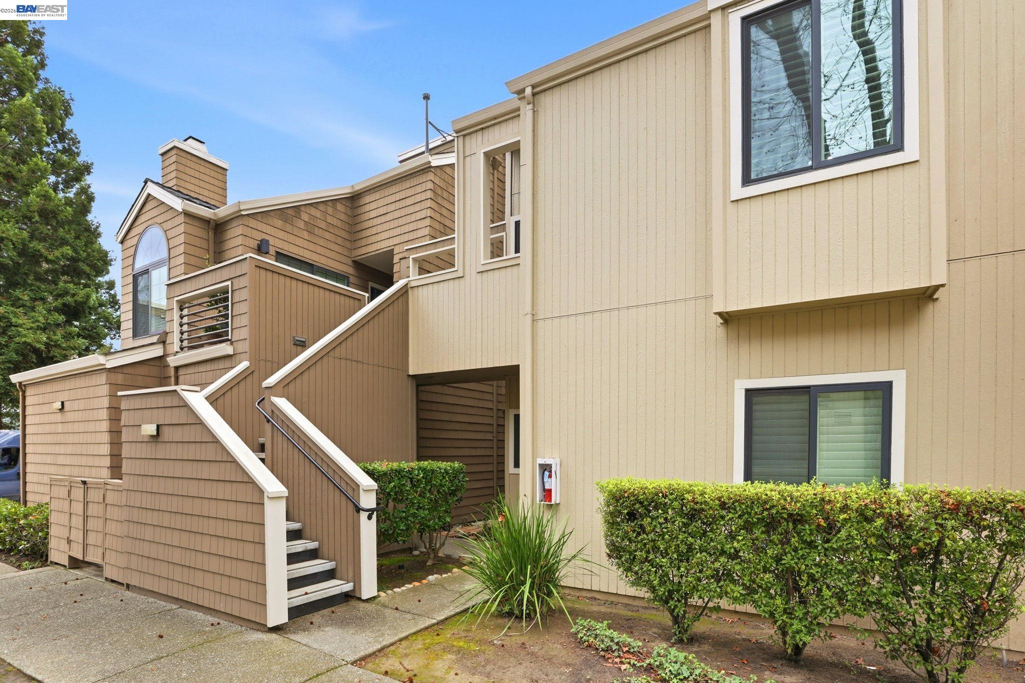 309 S Overlook Dr