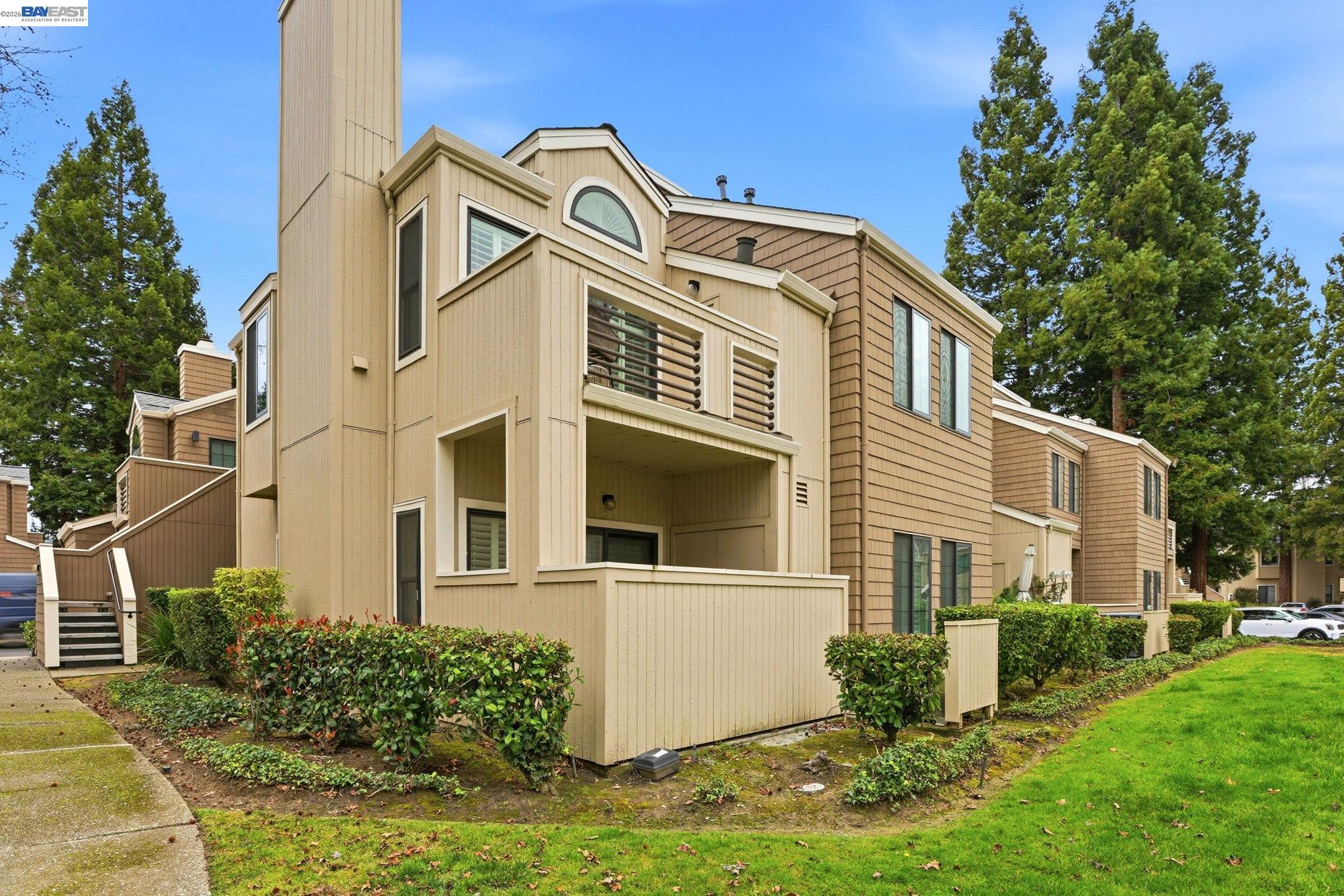 309 S Overlook Dr