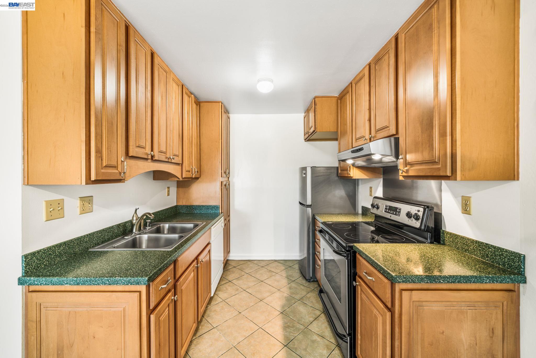 1321 Webster St # D319