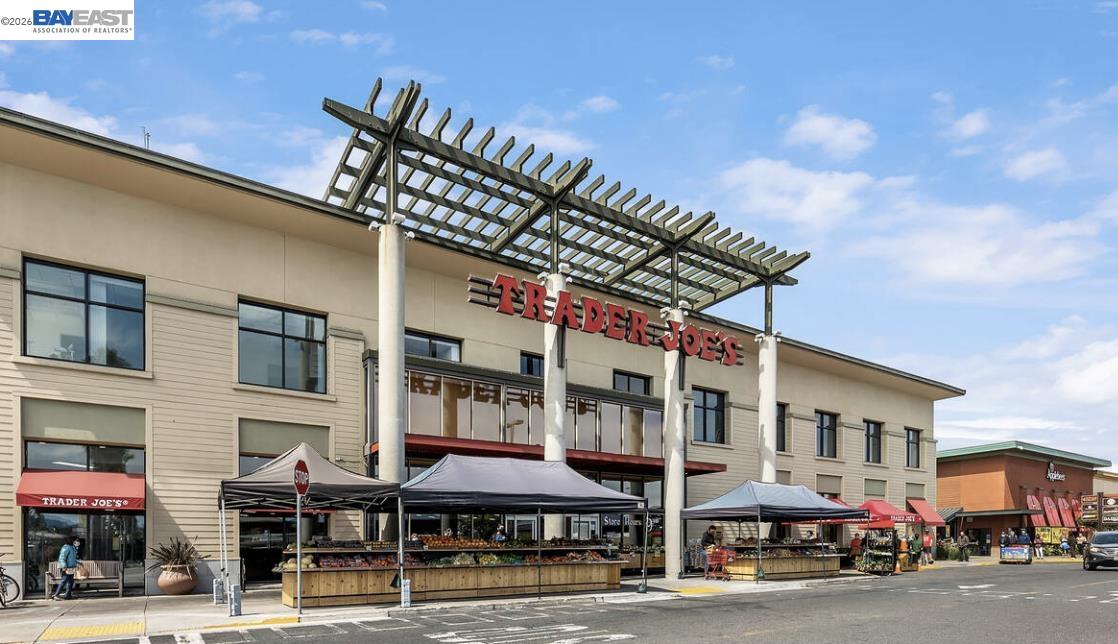 965 SHOREPOINT CT # 200