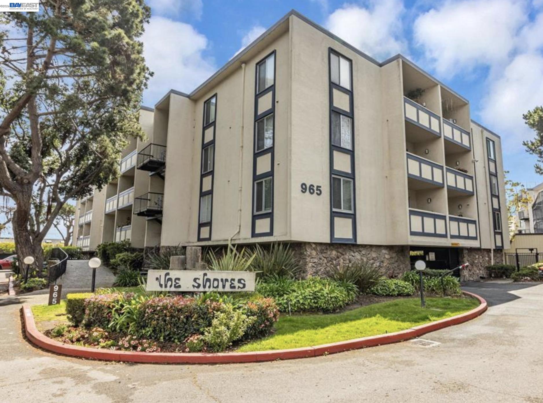 965 SHOREPOINT CT # 200