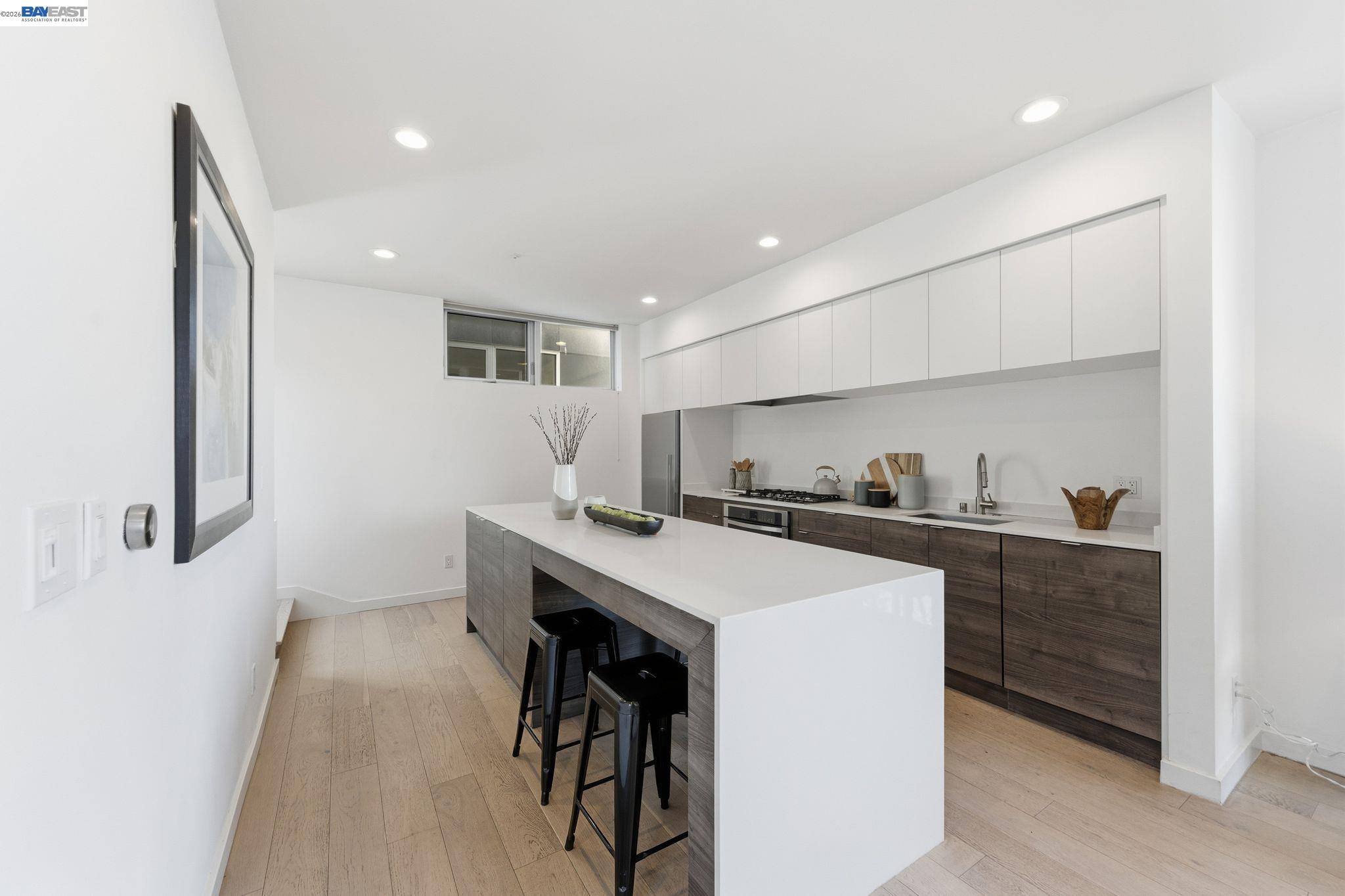 857 W Grand Ave
