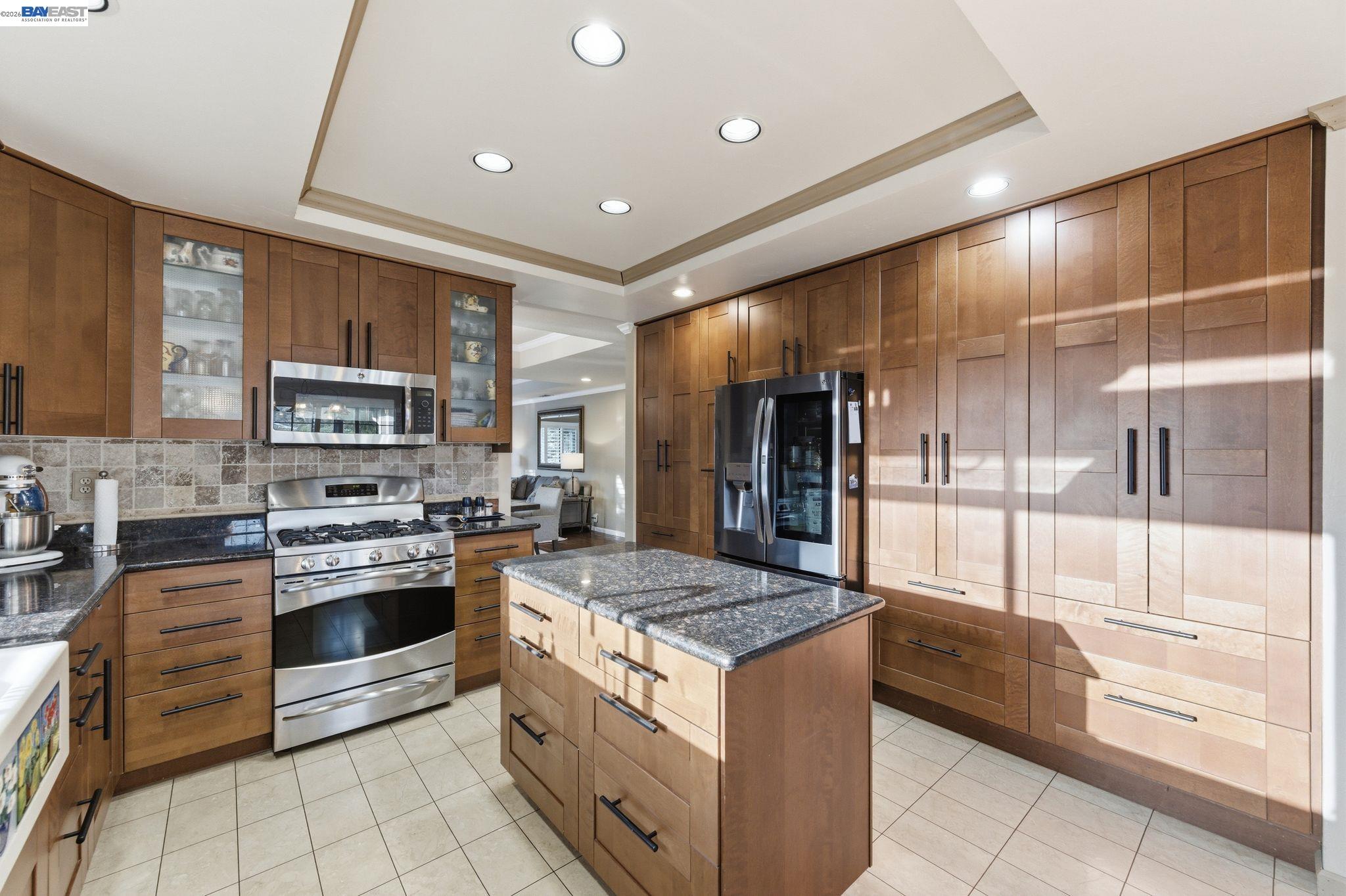 24439 Gina Ct