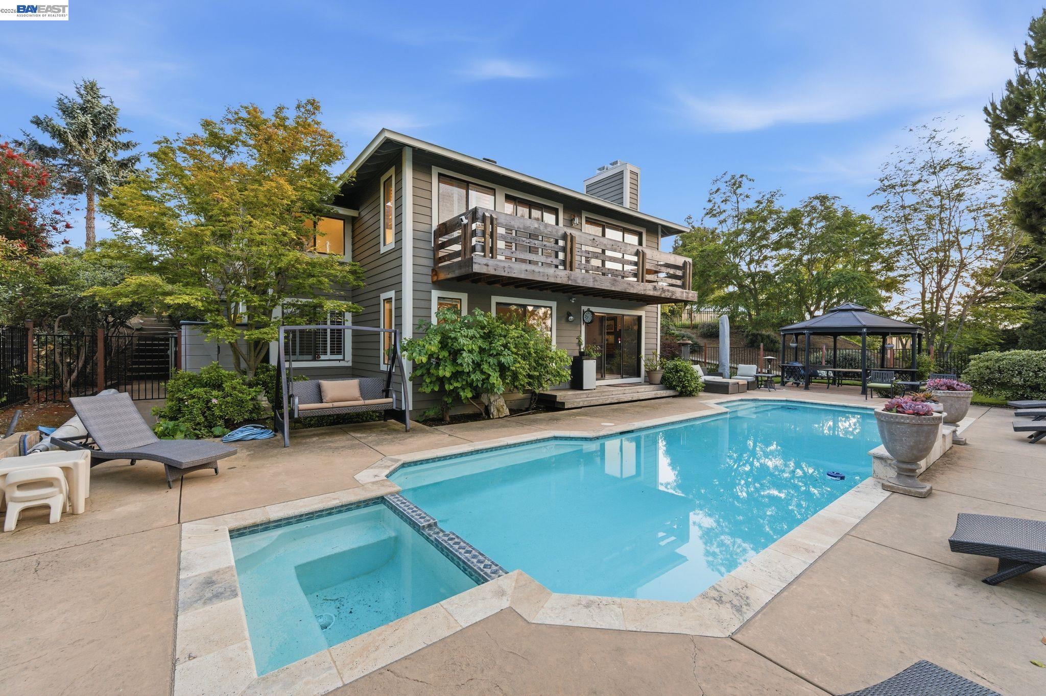 24439 Gina Ct