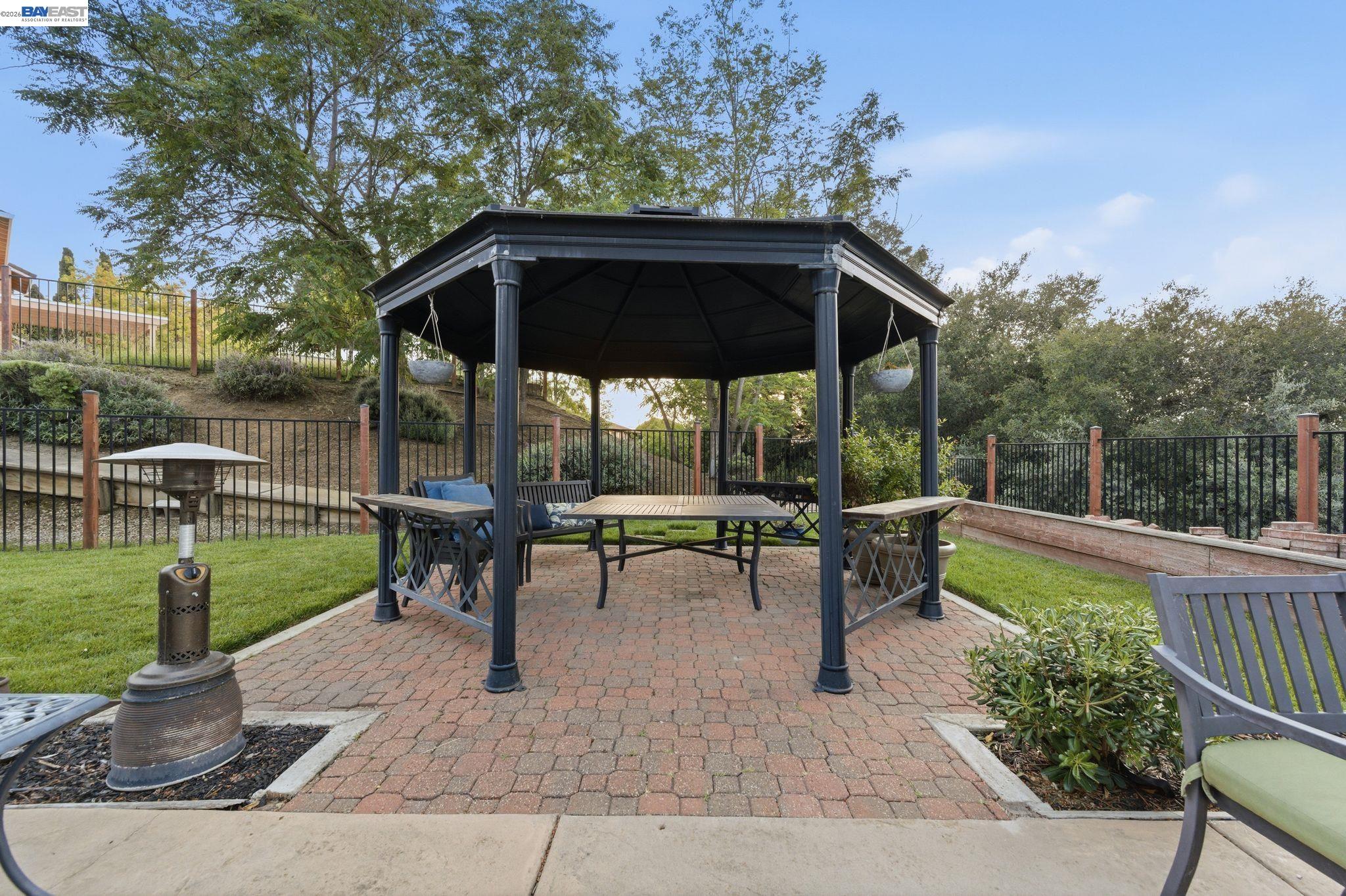 24439 Gina Ct