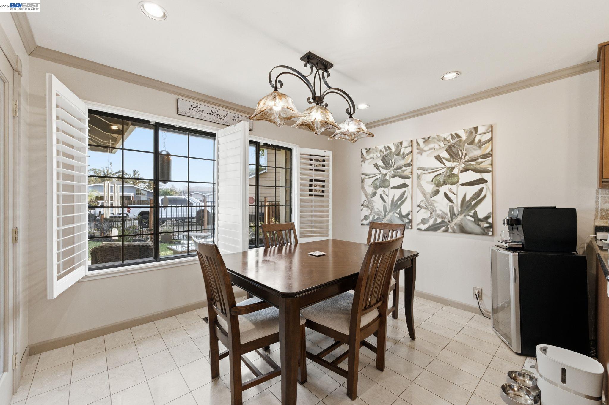 24439 Gina Ct