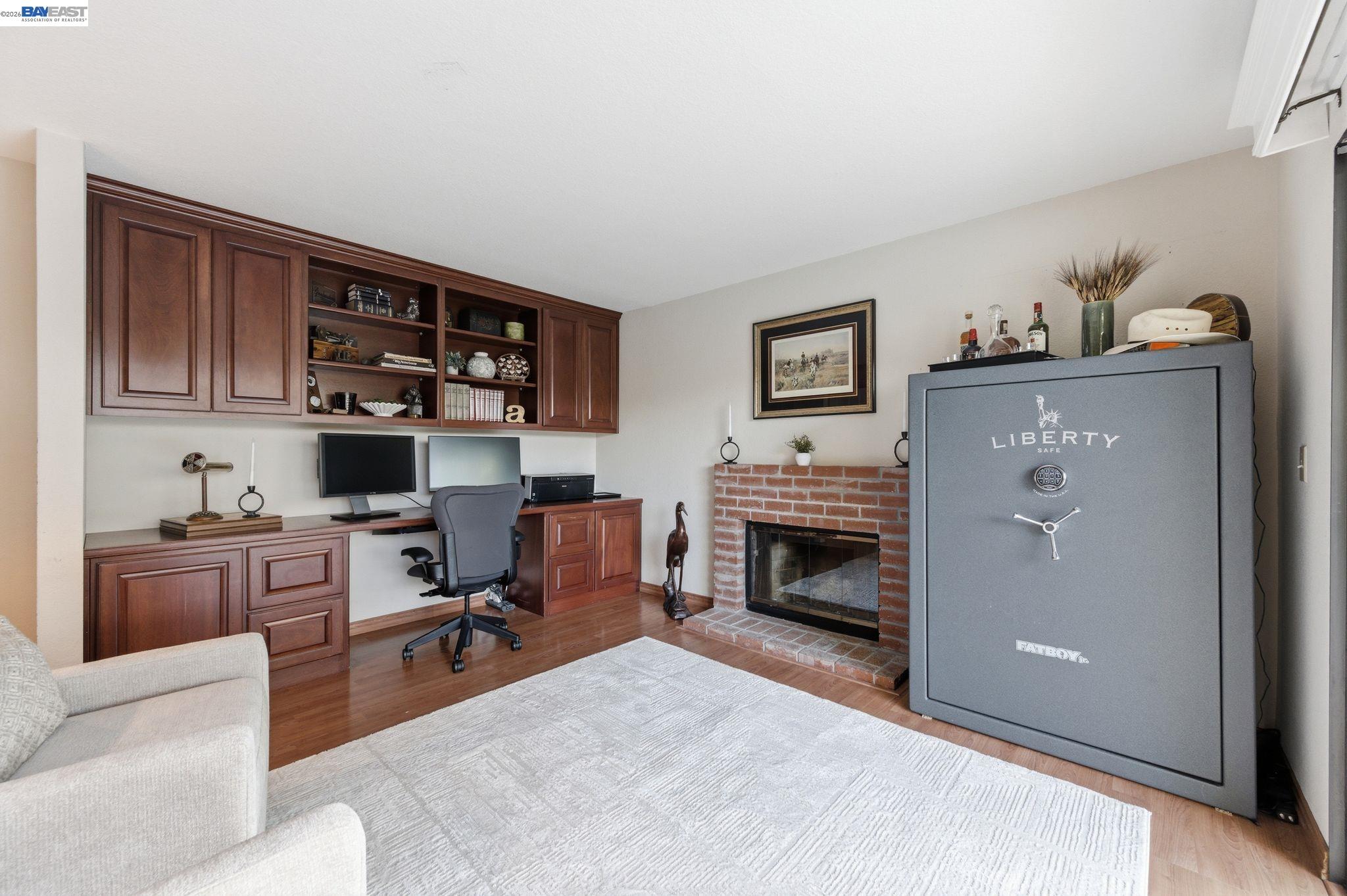 24439 Gina Ct