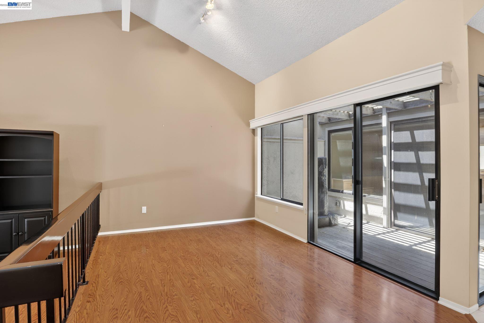 2266 Shoshone Cir