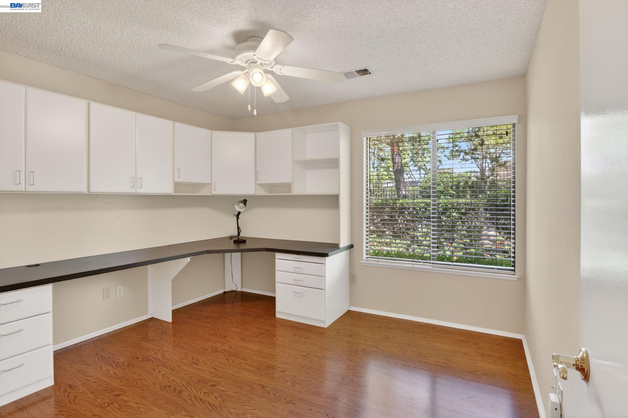 2266 Shoshone Cir