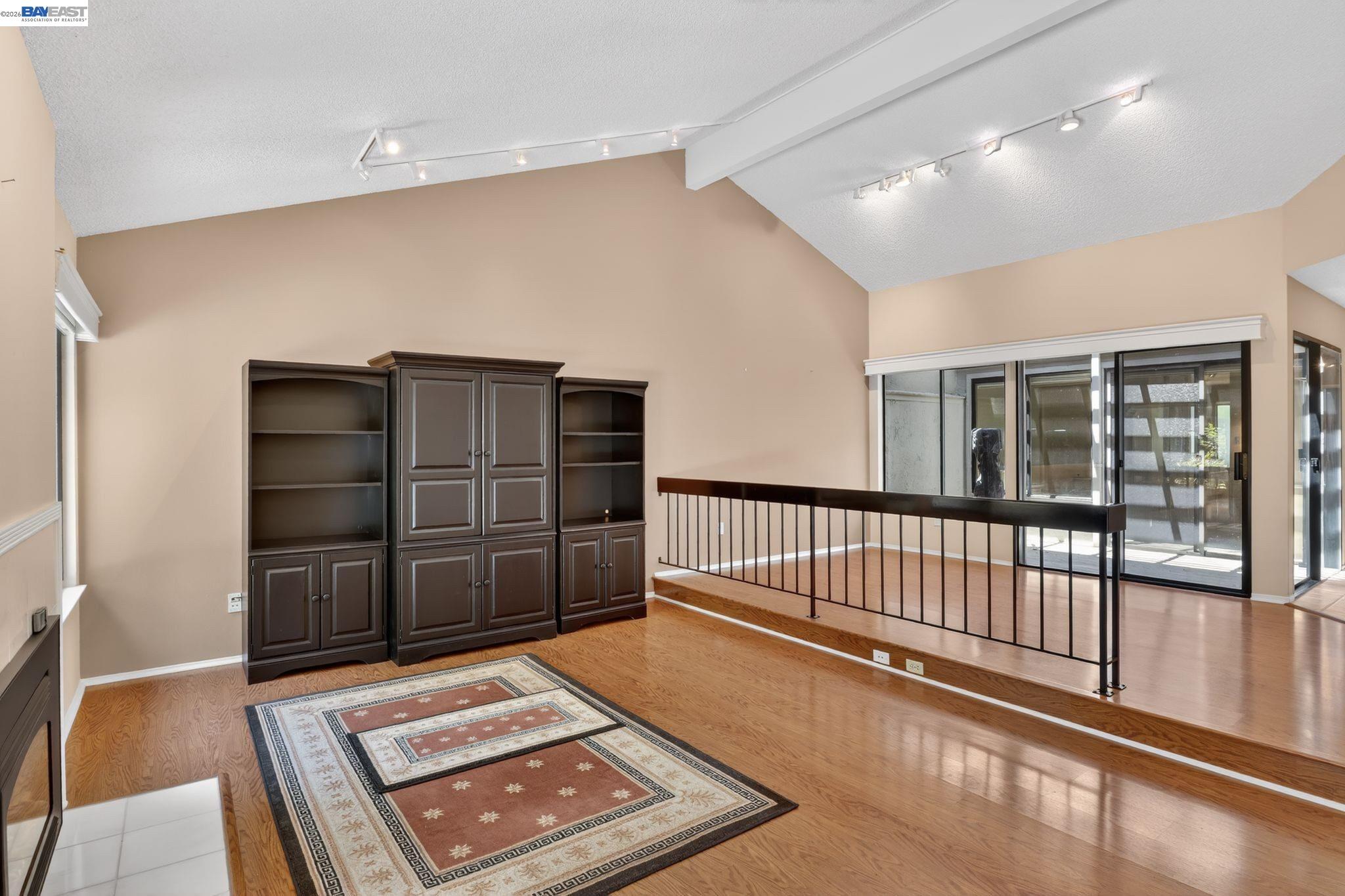2266 Shoshone Cir