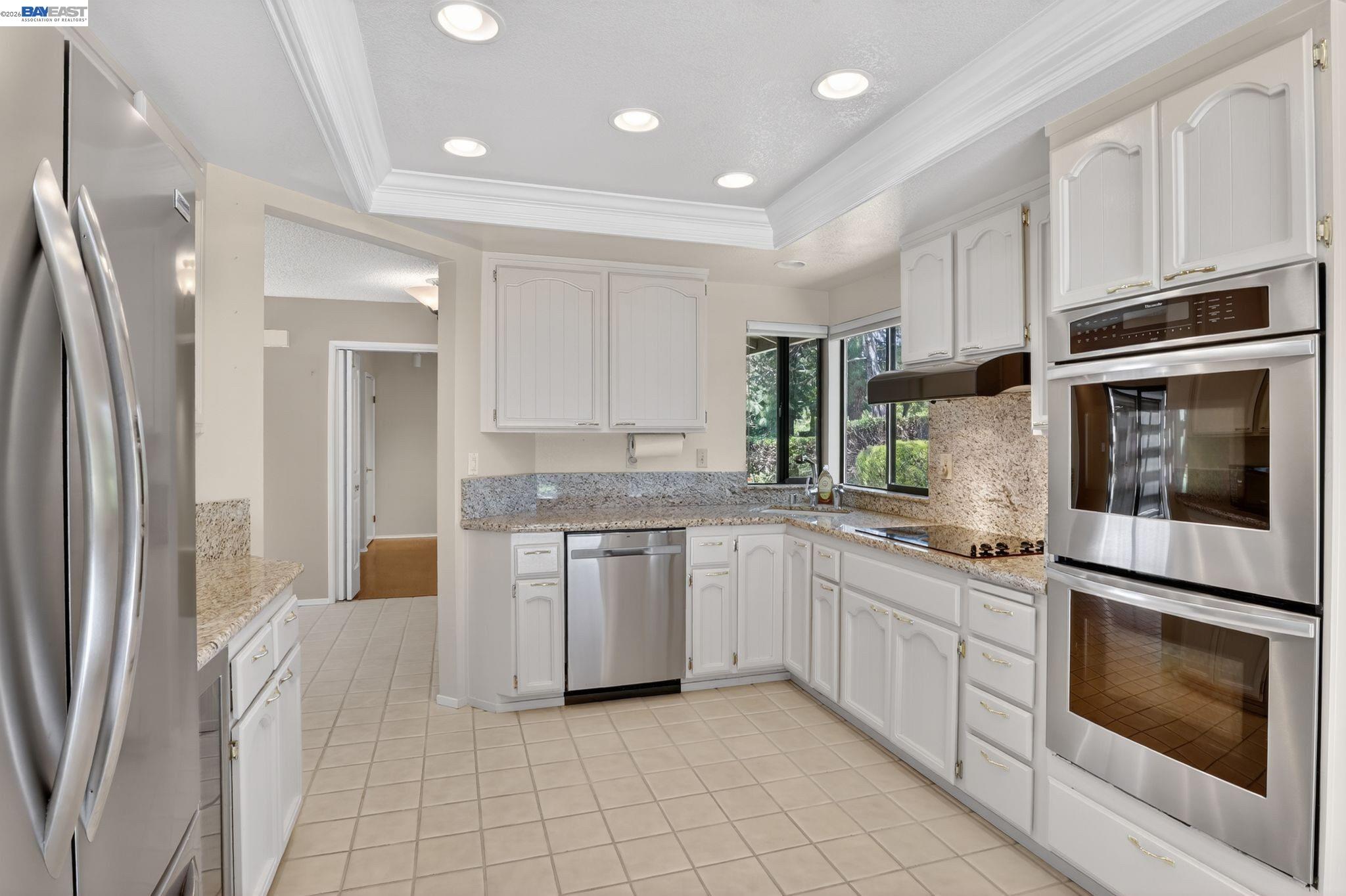 2266 Shoshone Cir