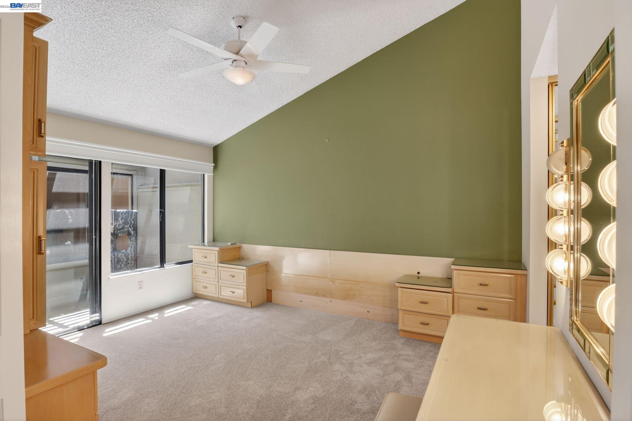 2266 Shoshone Cir