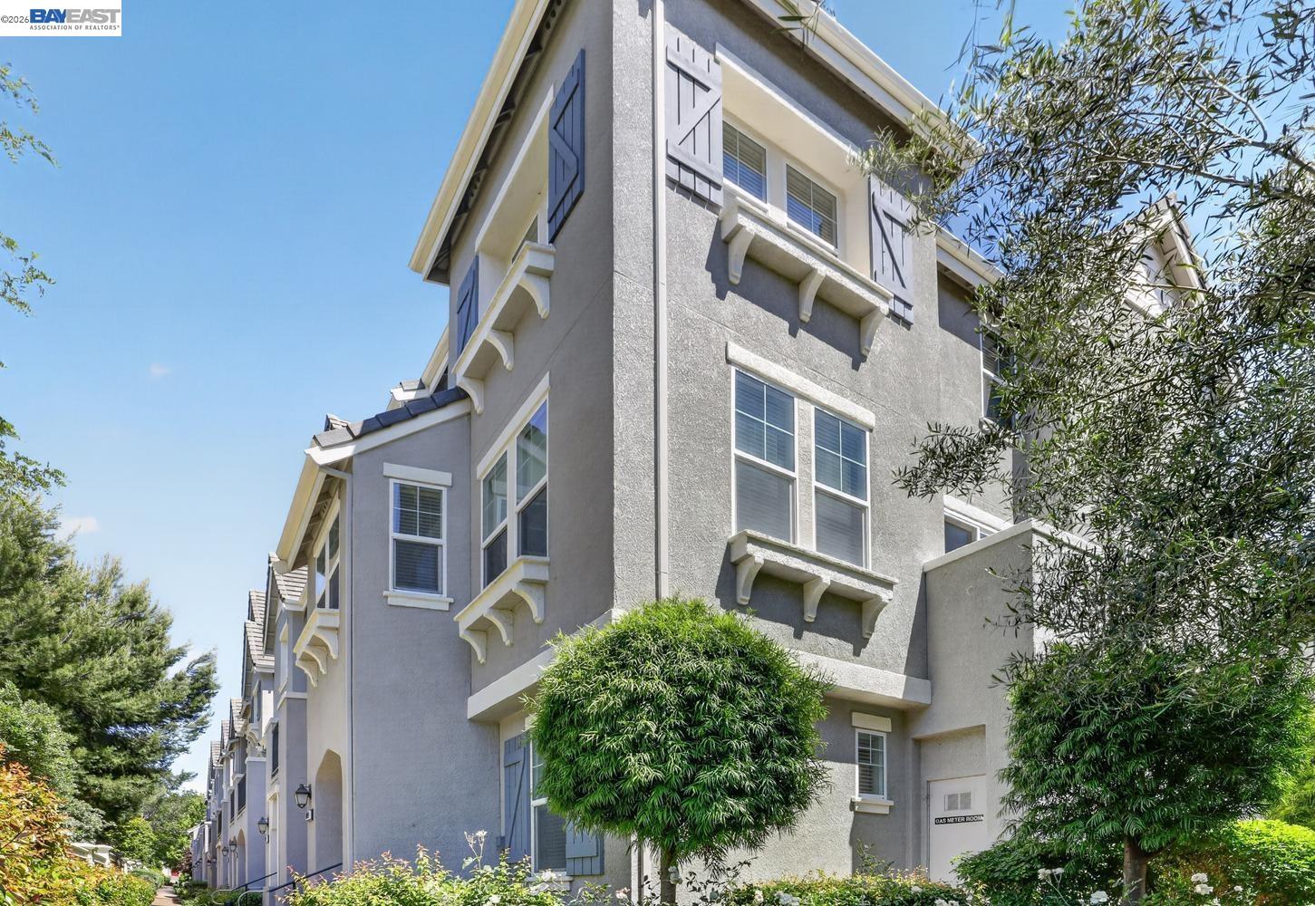 140 Selby Ln # 8