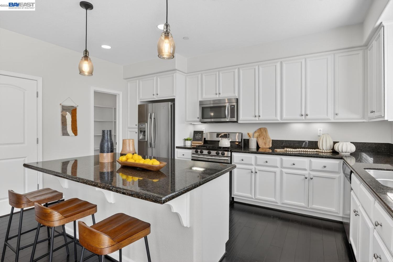 140 Selby Ln # 8
