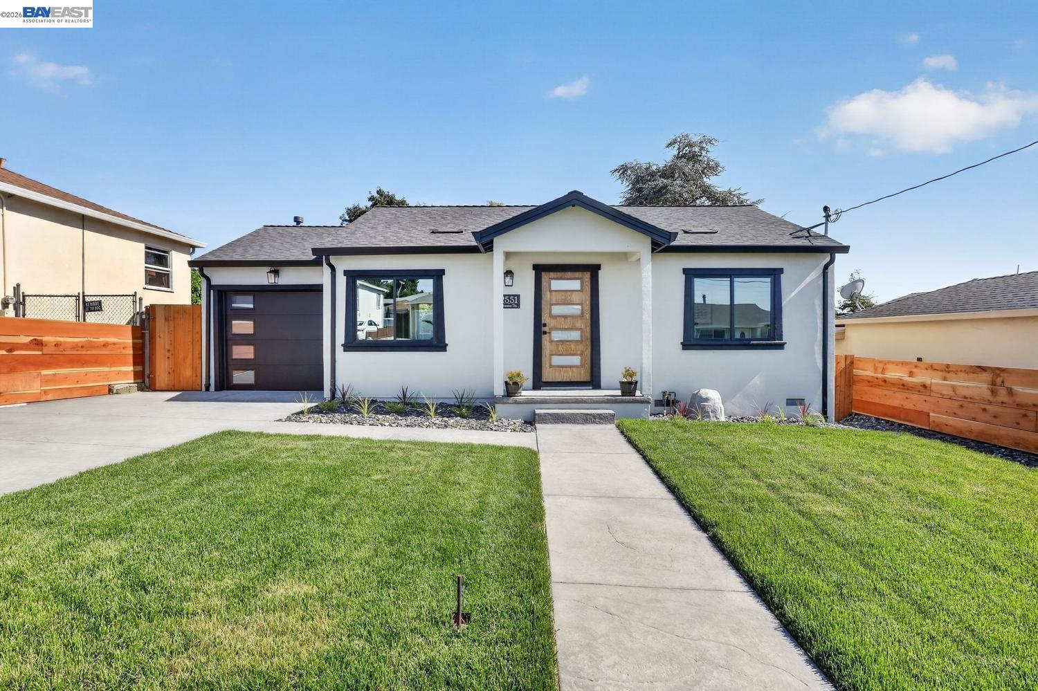 2551 Hermosa Ter
