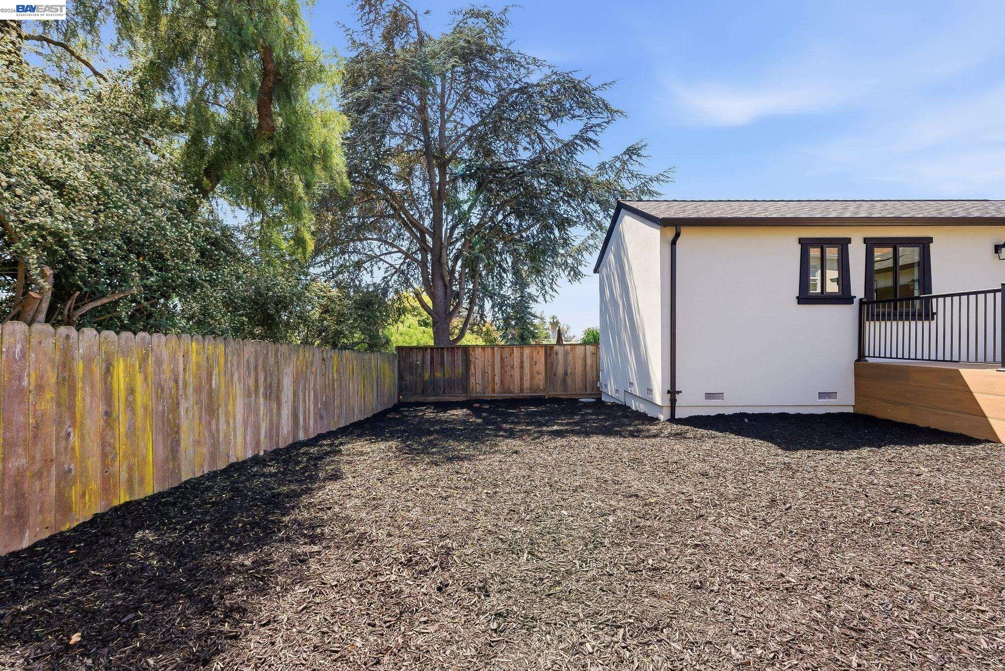 2551 Hermosa Ter