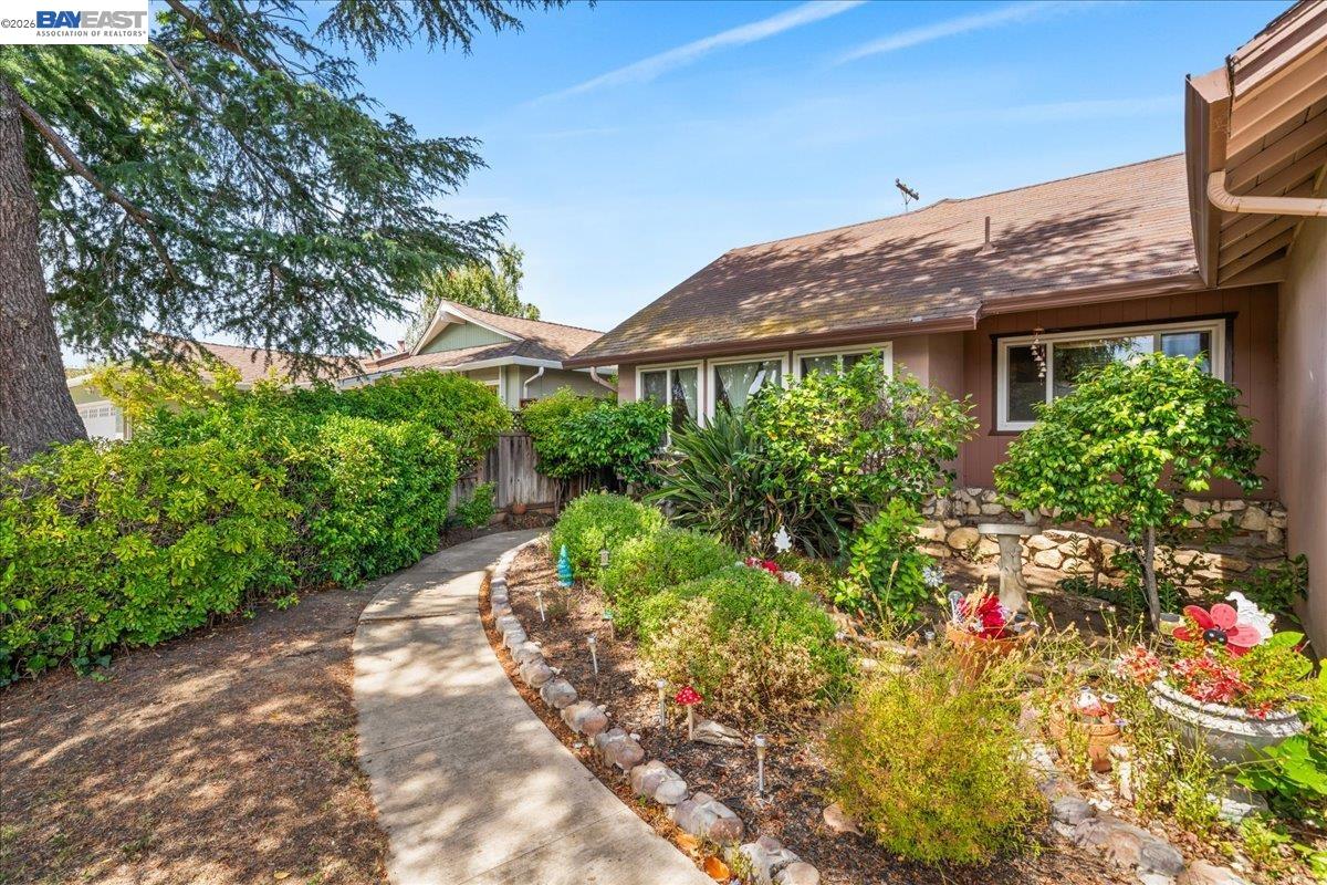 748 Cornell Dr