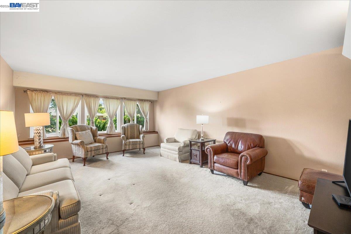 748 Cornell Dr