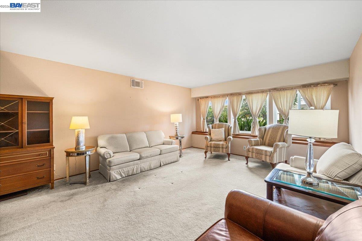 748 Cornell Dr