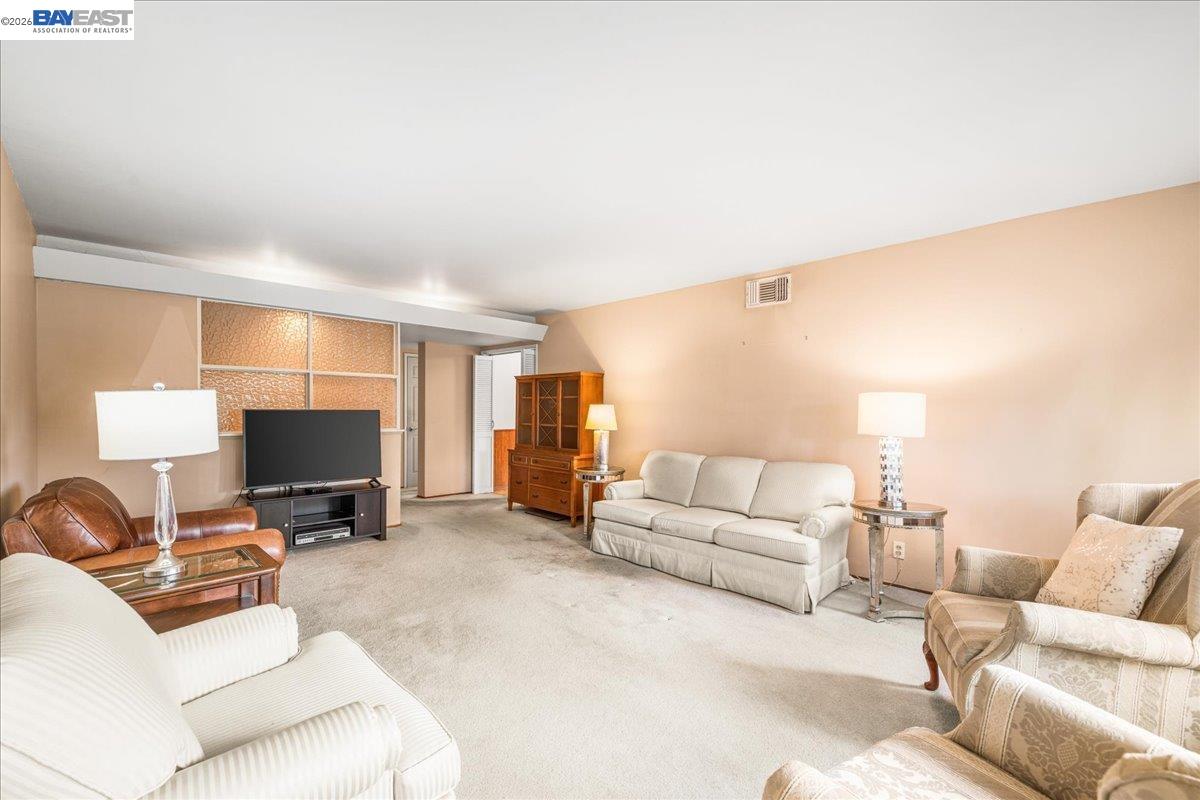 748 Cornell Dr