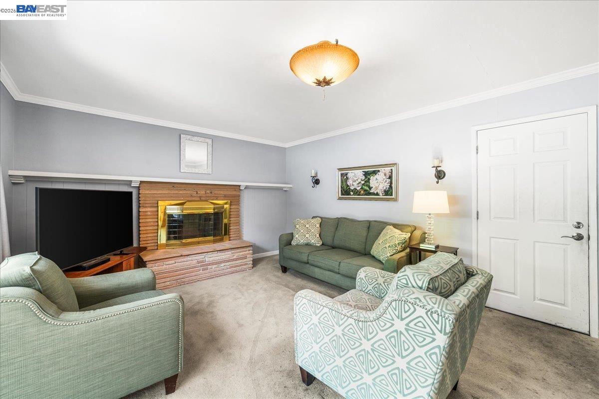 748 Cornell Dr