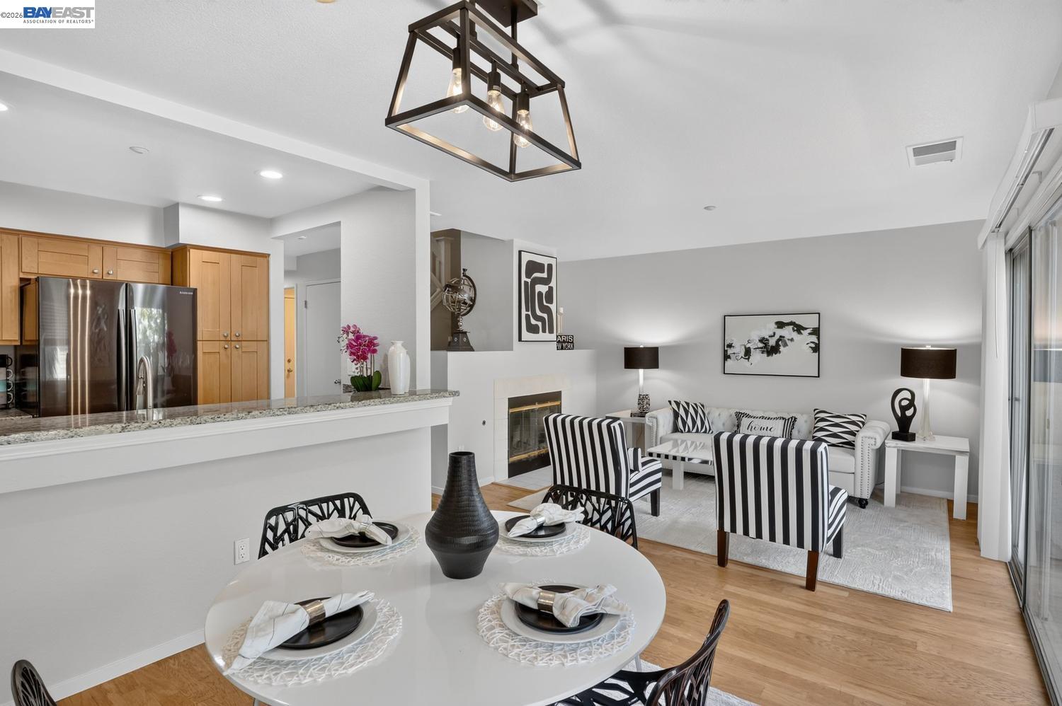 4042 Rio Ct