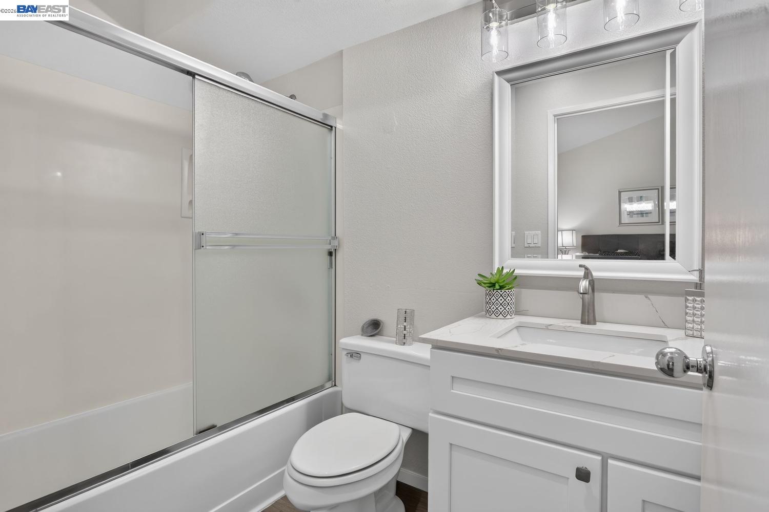 4042 Rio Ct
