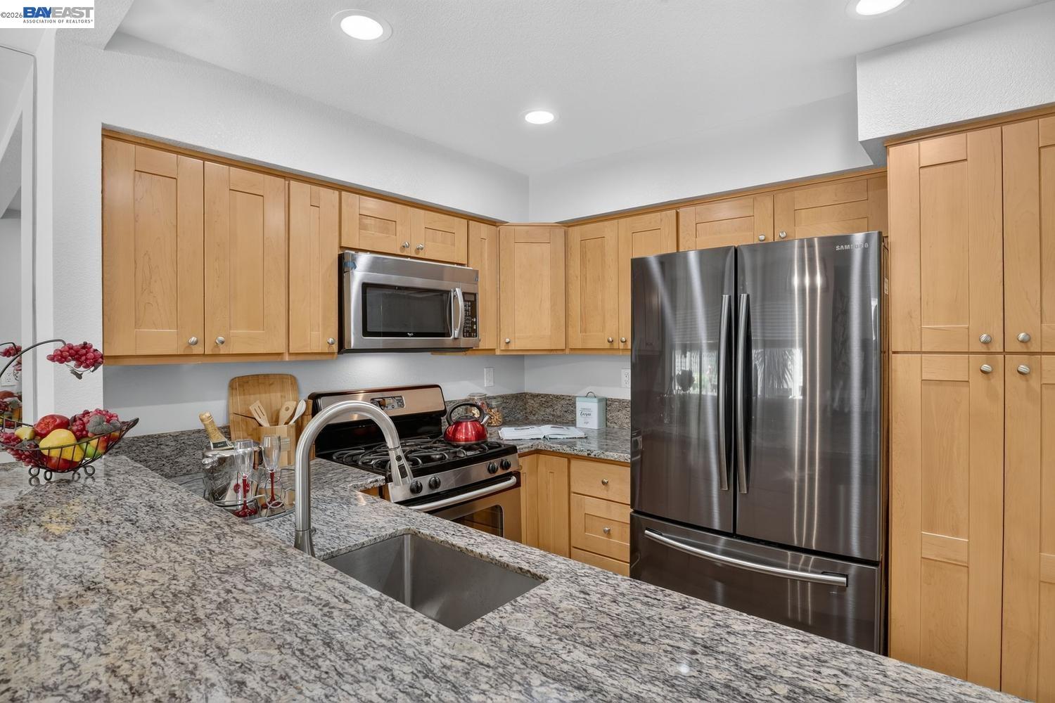 4042 Rio Ct