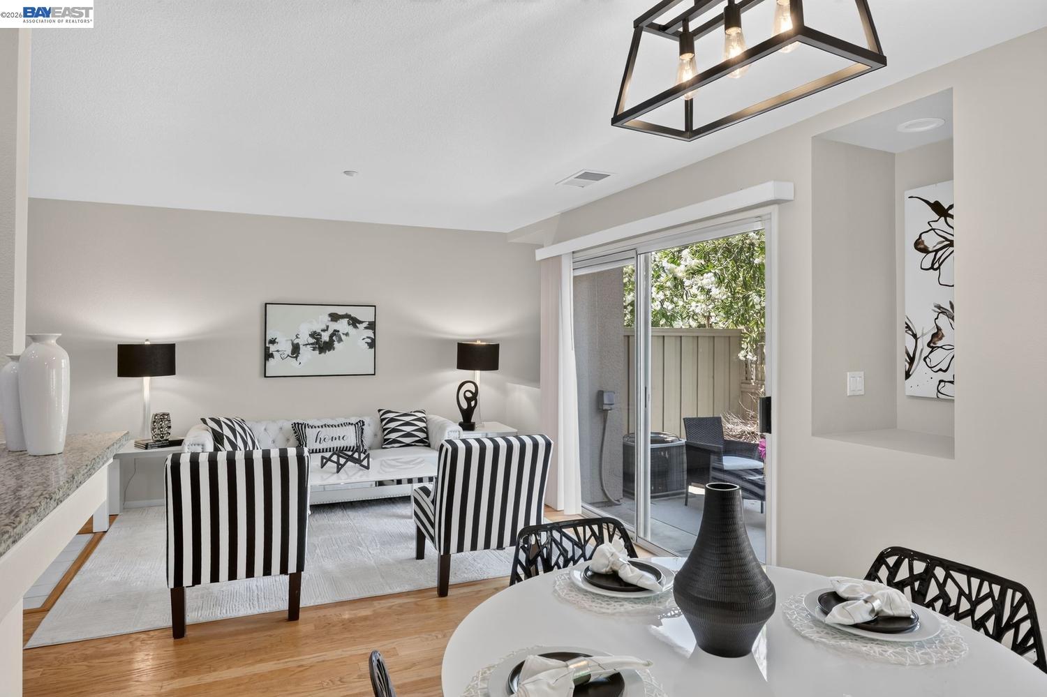 4042 Rio Ct