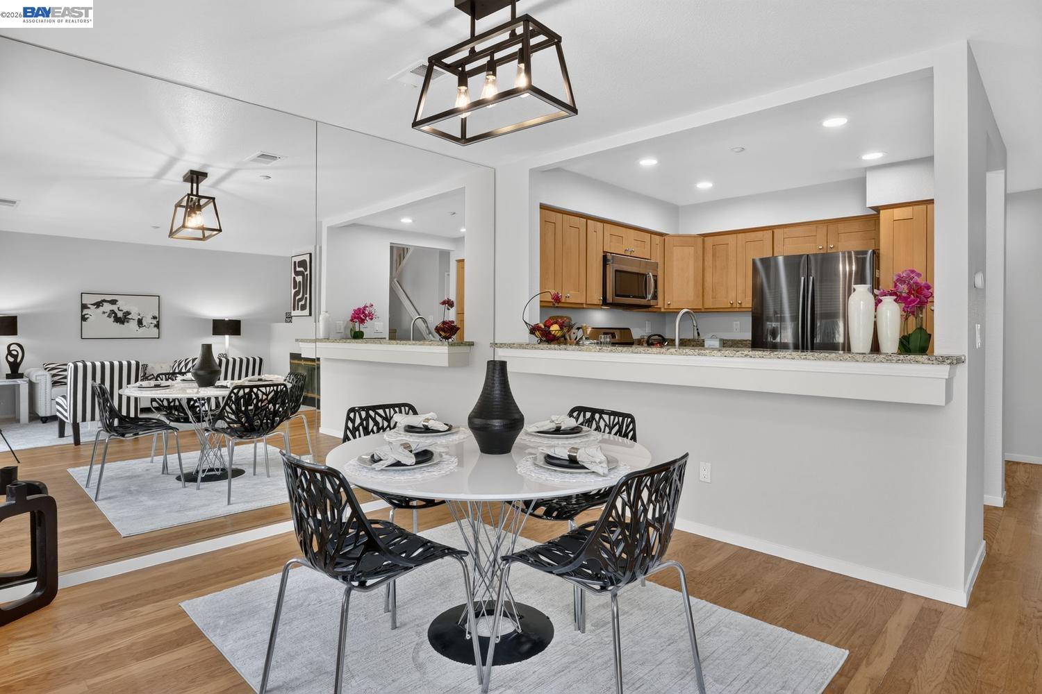 4042 Rio Ct