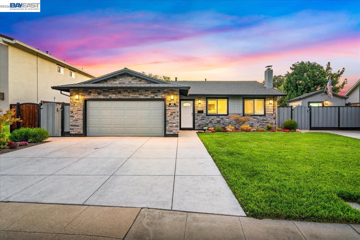 533 Cinnabar Dr