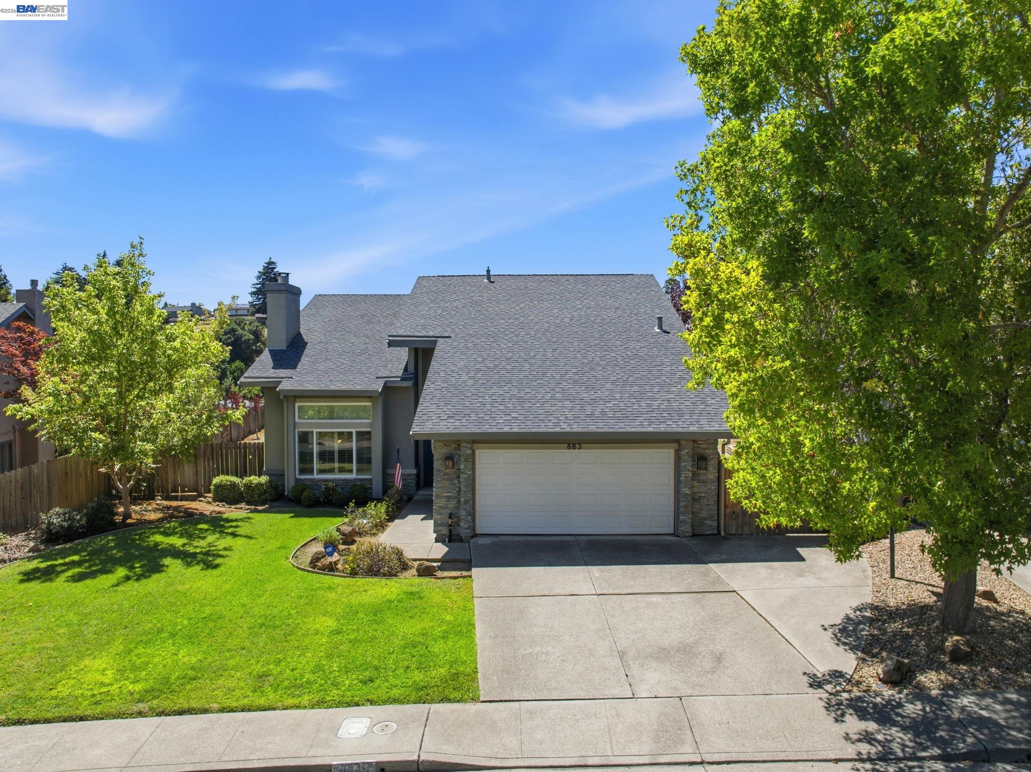 883 Dover Cir