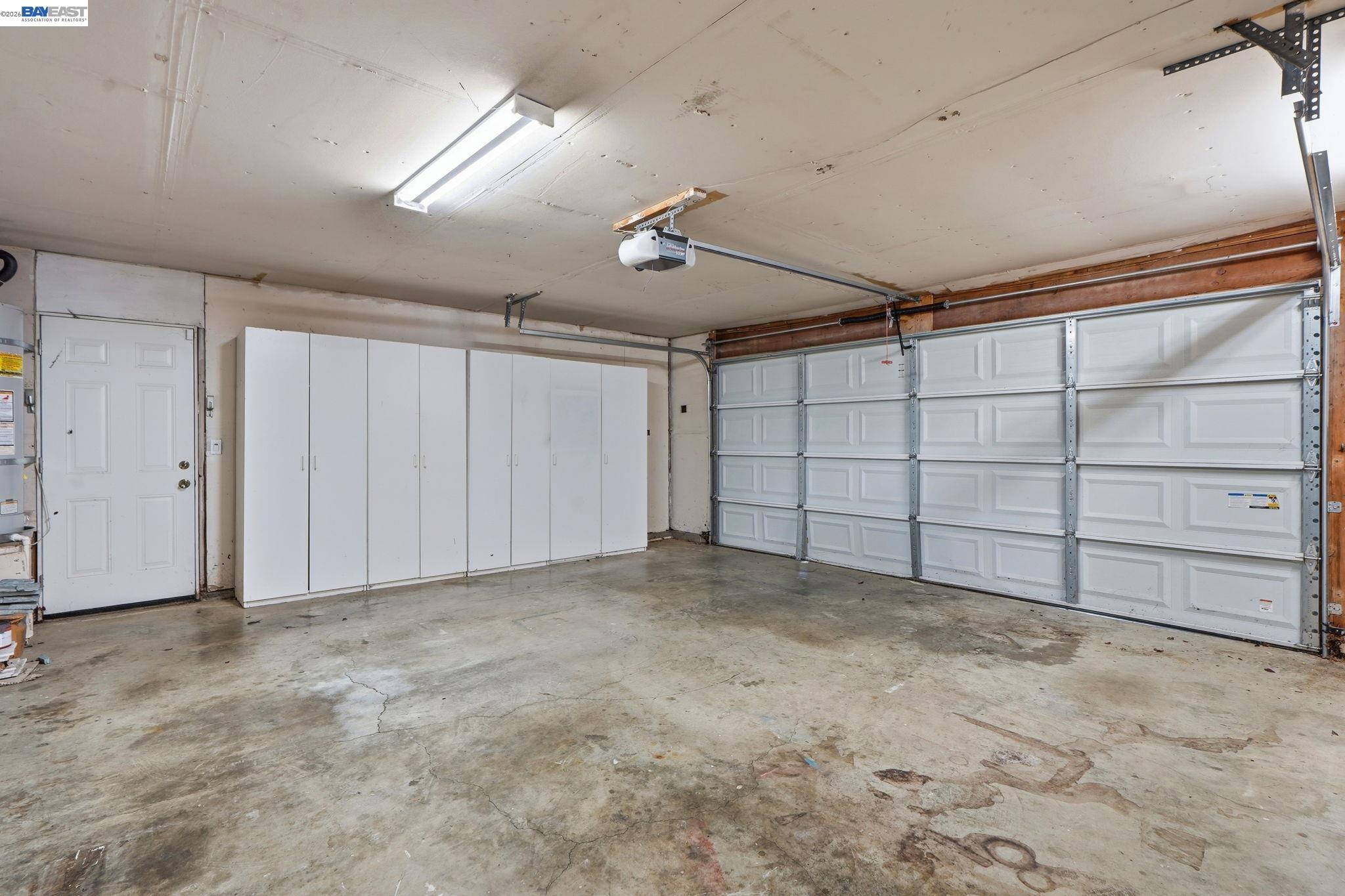 883 Dover Cir