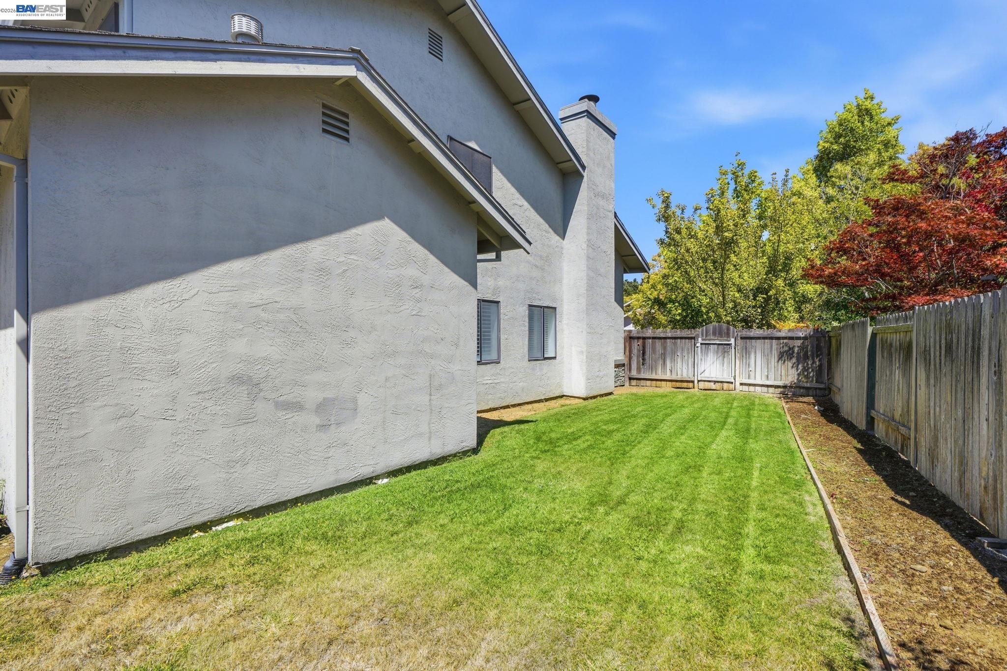 883 Dover Cir