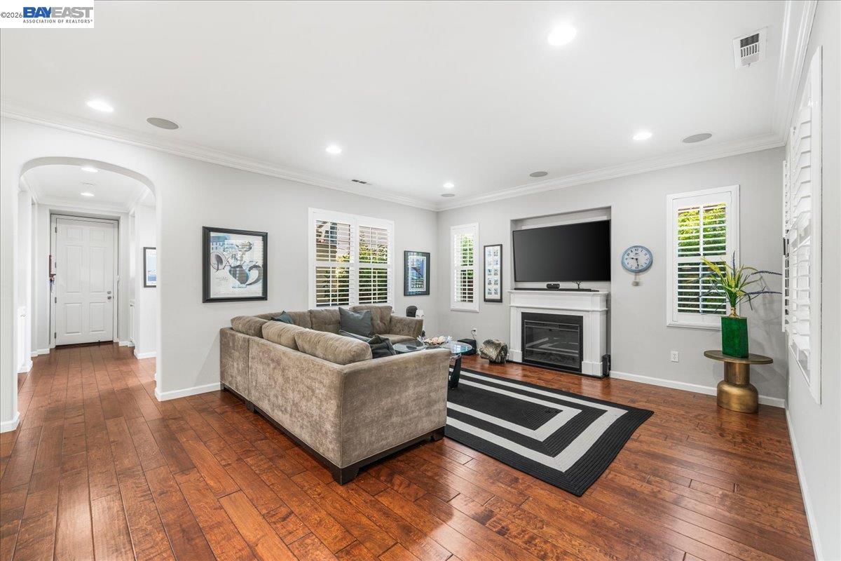 3019 Sweetviolet Dr