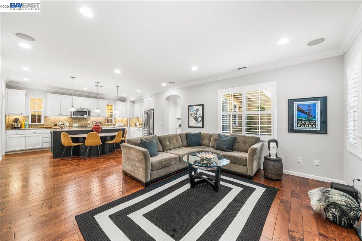 3019 Sweetviolet Dr