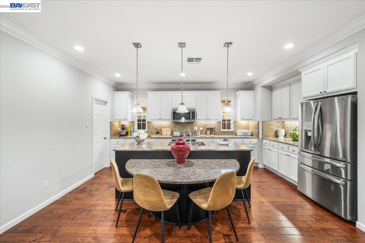 3019 Sweetviolet Dr